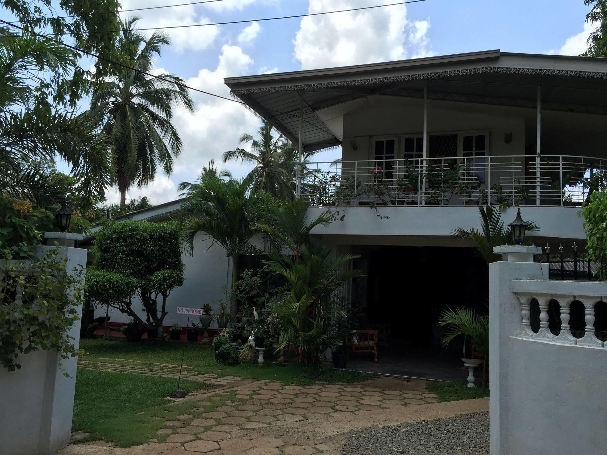 אנוראדפורה Pinidiya Resort מראה חיצוני תמונה